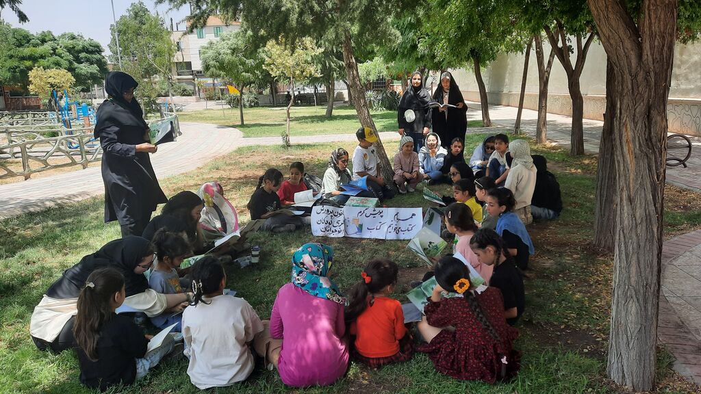مراکز کانون استان قزوین به مناسبت فصل تابستان ویژه برنامه‌ پویش «فصل گرم کتاب» برگزار کردند
