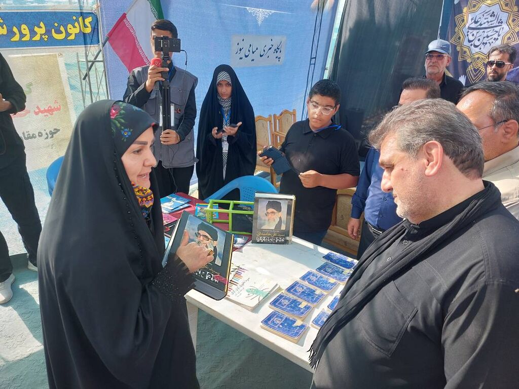 کانون پرورش فکری میامی با «کاروان خورشید» به استقبال زائران رهبر شهید رفت