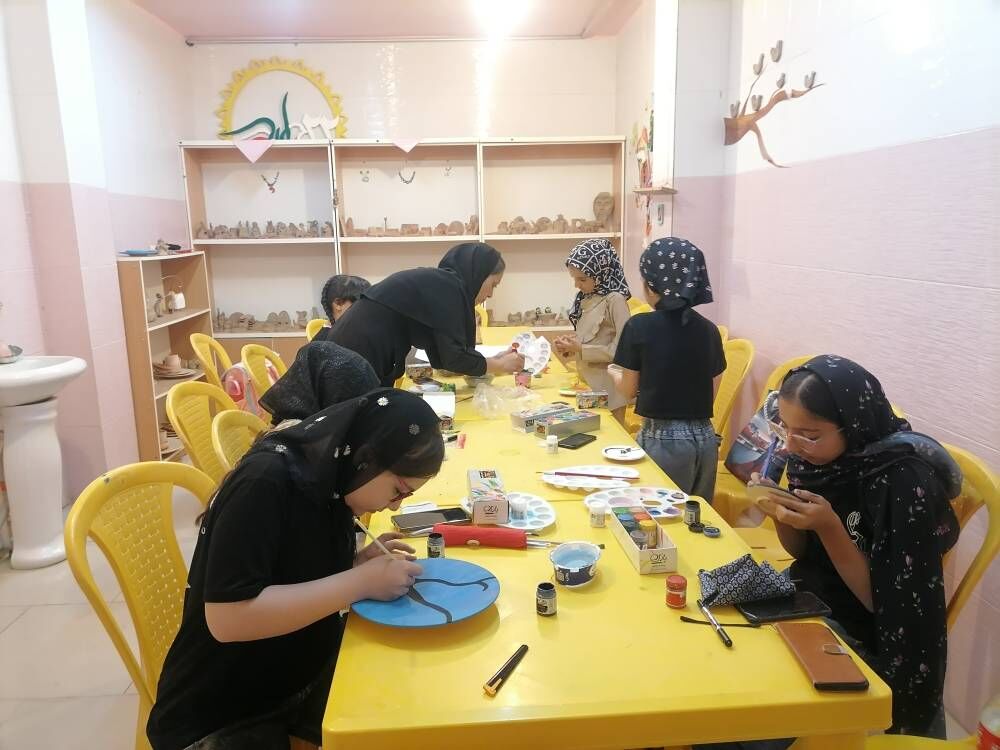 برنامههای متنوع هنری و کتابمحور برای دختران کودک و نوجوان در شاهرود
