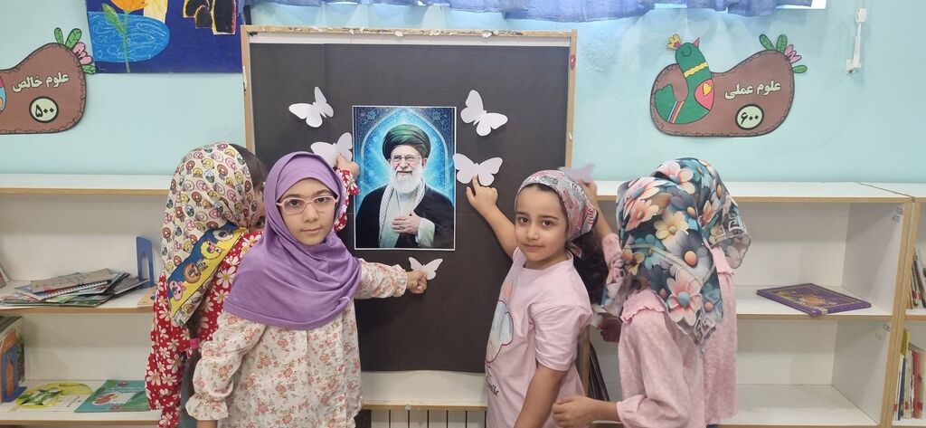 وقتی کودکان جهرم، قهرمانان ملی را با رنگ ترسیم کردند وقتی کودکان جهرم، قهرمانان ملی را با رنگ ترسیم کردند
