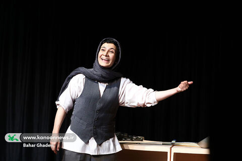 نمایش این همه تلق و ملق