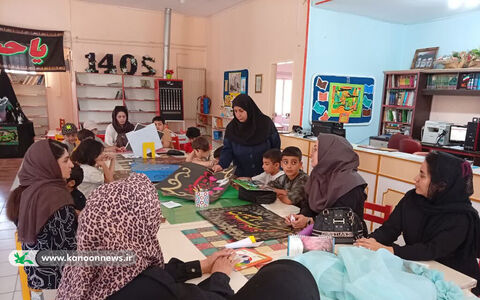 دست‌سازه‌های حسینی اعضای کانون لرستان برای کودکان زائر اربعین