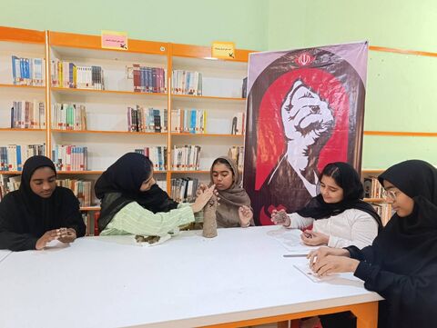 روایت عشق و ارادت اعضا کانون هرمزگان به رهبر شهید از نگاه دوربین