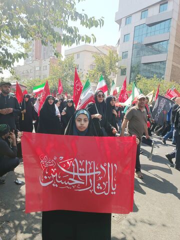 روایت عشق و ارادت اعضا کانون هرمزگان به رهبر شهید از نگاه دوربین