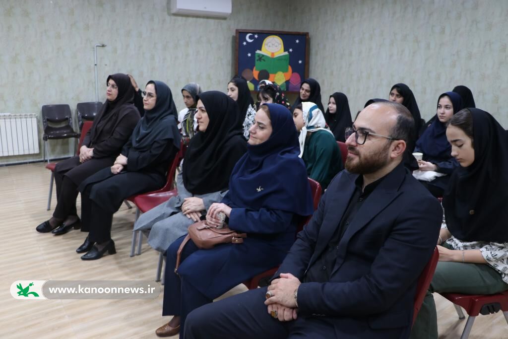 برگزاری نشست آموزشی قصه‌گویی با محوریت قهرمانان ملی و مذهبی در صومعه‌سرا