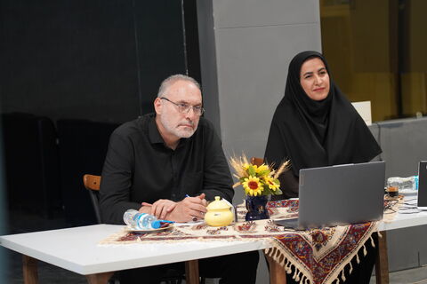 نشست ادبی با حضور افشین علا و اعضای نوجوان باشگاه‌های قاف و سیمرغ خراسان رضوی