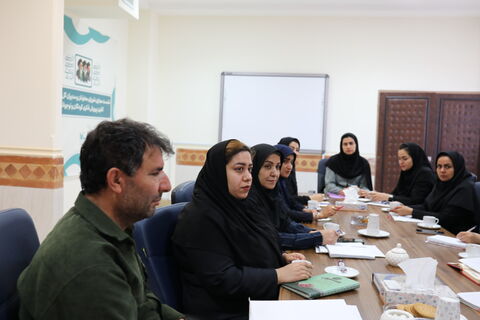 نشست مدیرکل با مسئولان مراکز فرهنگی هنری