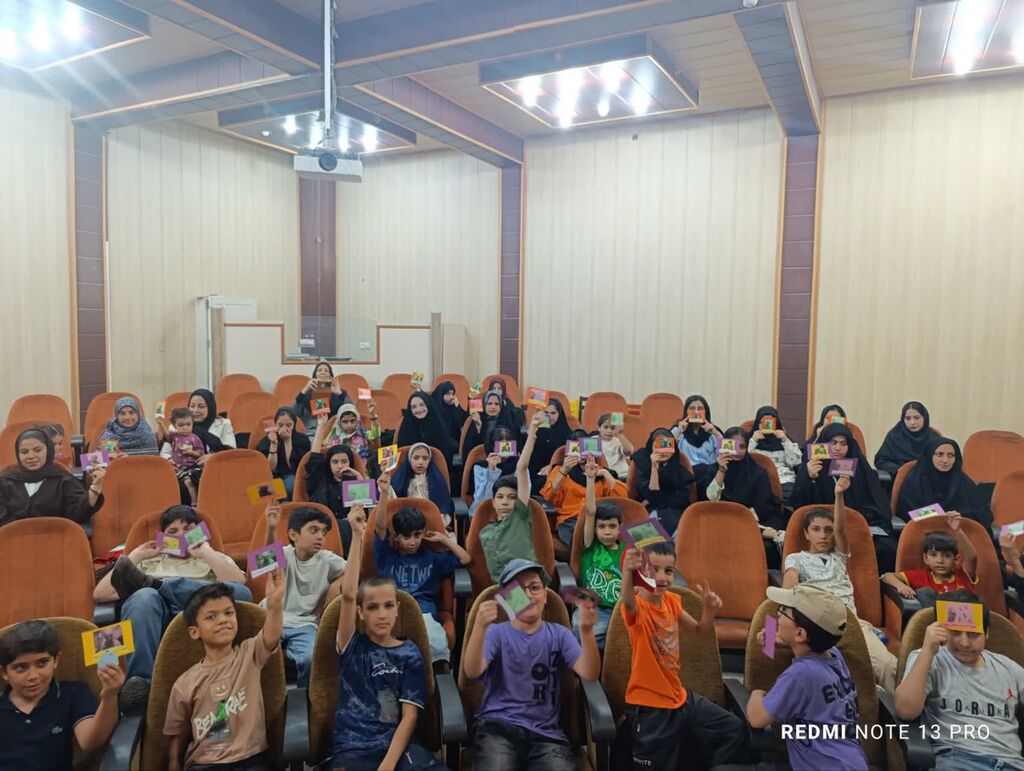«قلب شعرها»؛ طنین دوستت داریمِ کودکان بیرجند برای مهدی آذریزدی