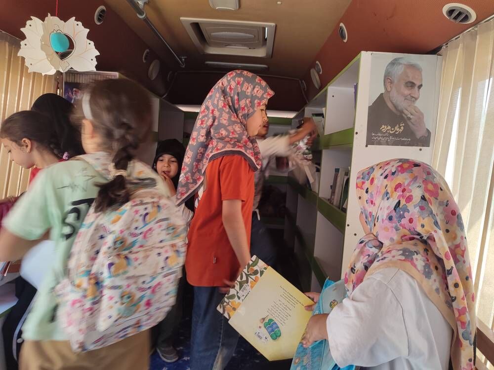 مرکز سیار کانون میامی میزبان کودکان و نوجوانان روستای کلاته اسد