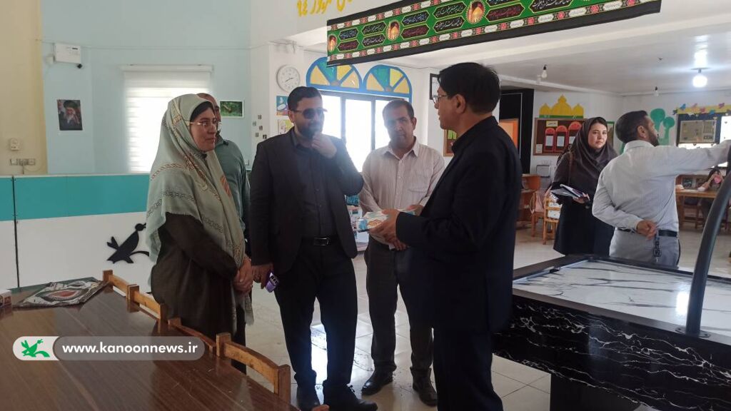 بازدید فرماندار مراوه‌تپه از کلاس‌های تابستانه کانون پرورش فکری