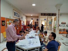 مدیرکل کانون کرمانشاه با اعضا و مربی مرکز شماره ۲ صحنه دیدار کرد
