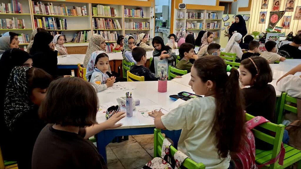 مرکز قرچک کارگاه «استفاده صحیح از فضای مجازی و مهارت نه گفتن» در مرکز شماره ۲ قرچک