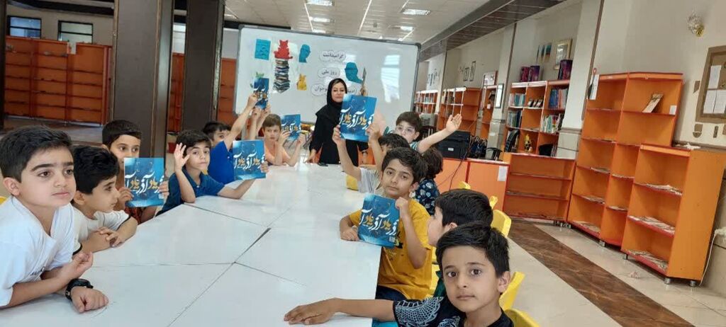 بزرگداشت استاد مهدی آذریزدی در مرکز شماره ۴ کانون کرمانشاه برگزار شد