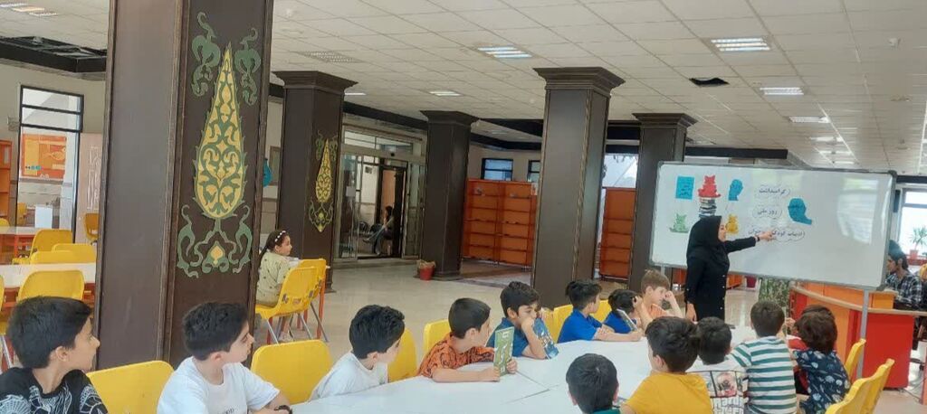 کرمانشاه. مرکز شماره ۴. ادبی بزرگداشت استاد مهدی آذریزدی در مرکز شماره ۴ کانون کرمانشاه برگزار شد
