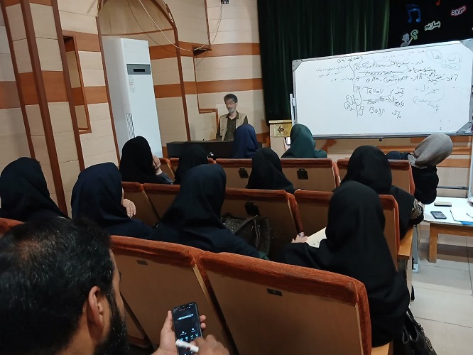 کارگاه تخصصی «صدابازی و سرودسازی» برای مربیان کانون اصفهان برگزار شد