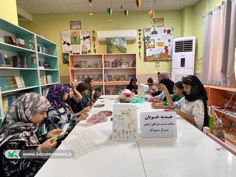 روایت تصویری پویش «هدیه‌ی خوبان» در مراکز فرهنگی هنری کانون استان بوشهر