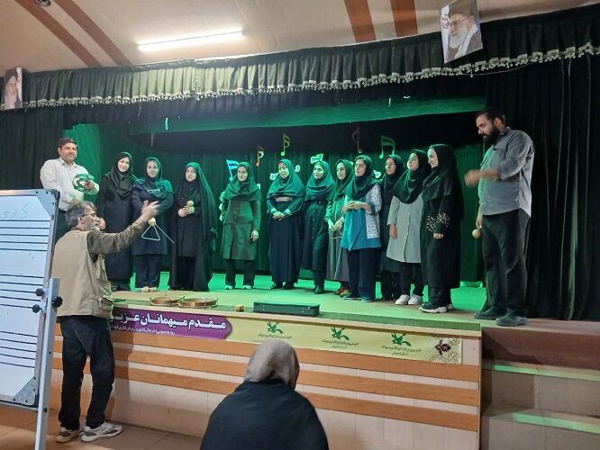 کارگاه تخصصی «صدابازی و سرودسازی» برای مربیان کانون اصفهان برگزار شد کارگاه تخصصی «صدابازی و سرودسازی» برای مربیان کانون اصفهان برگزار شد