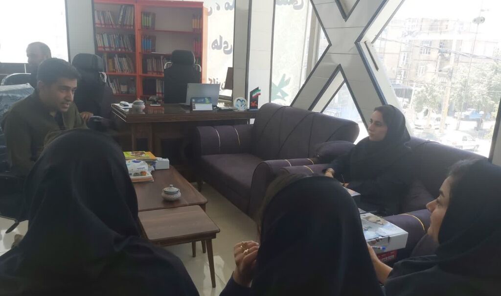 حضور مسئولان بهزیستی ثلاث باباجانی در کانون پرورش فکری این شهرستان