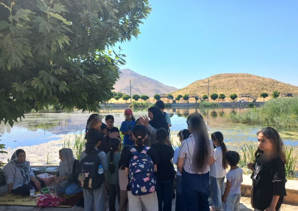 برنامه «حال خوش زندگی» در پارک ساحلی روانسر برگزار شد