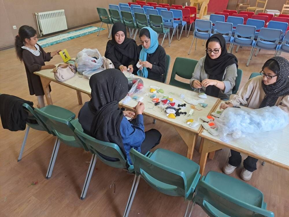 سمنان1405 «هدیه خوبان»؛ نذری هنرمندانه کانون آرادان برای لبخند زائران کوچک اربعین