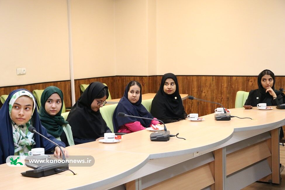 نشست کانونیاران استان کرمان کانونیاران نمایندگان شایسته کانون در جامعه هستند