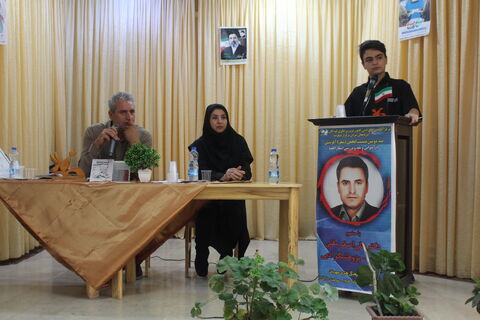 صد و دومین نشست انجمن شعر آفرینش با تلفیقی از نقد ادبی، تقدیر از فعالان فرهنگی و بازدید از آثار تاریخی، گامی مؤثر در تقویت پیوند میان هنر، دین و تاریخ در فضای فرهنگی شهر مهربان برگزار شد.