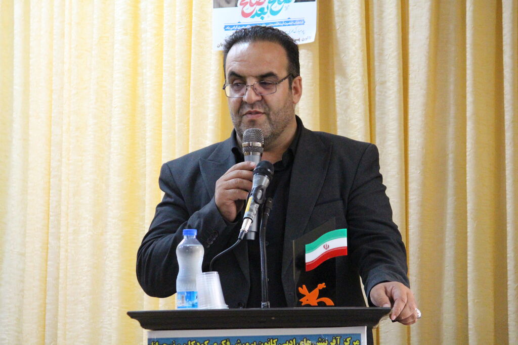میزبانی شهر مهربان از صد و دومین نشست اثرخوانی و نقد شعر نوجوانان