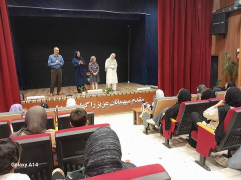 قاب‌هایی از نمایش «نگهبان آسمان» در مراکز کانون استان اردبیل