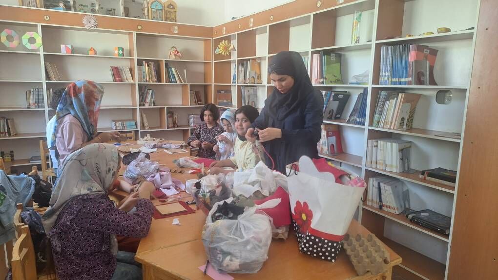 سفرِ عروسک‌ها به جای‌جای ایران؛ از «جولو»ی دامغانی تا «تَکَم» آذربایجانی در مرکز شماره ۲ دامغان