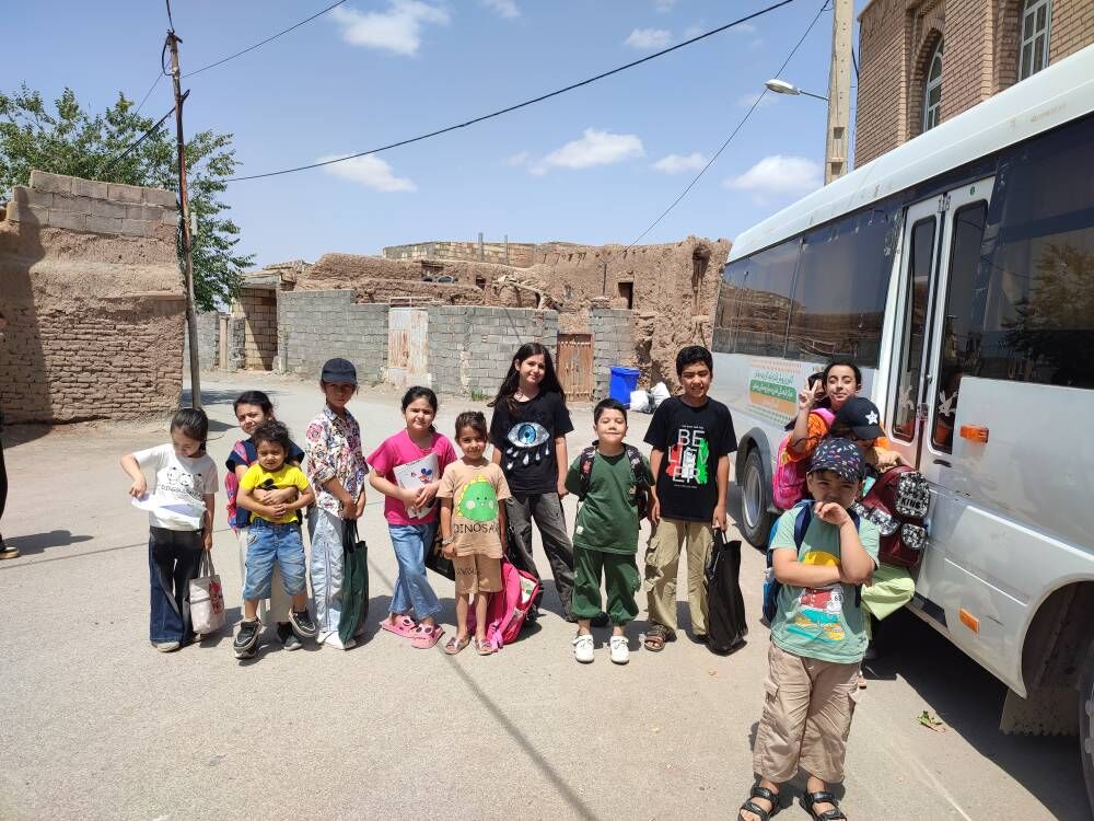 سمنان1405 روایت قصه، شعر و شادی برای کودکان روستای محمدآباد میامی