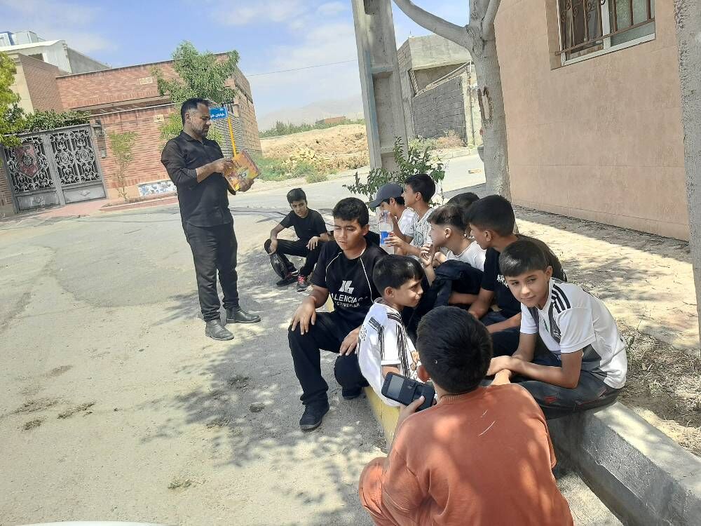 سمنان1405 در روستای لاسجرد سمنان، گرما حریفِ اشتیاق کتابخوانی اعضا نشد