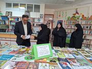 اهدا ۱۰۰۰ جلد کتاب از سوی نماینده مجلس به کانون هشترود