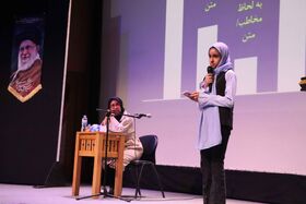 داستان کوتاه «قارچ‌ها در شهر» اثر ایتالو کالوینو مورد نقد و بررسی با حضور اعضای نوجوان و ارشد کارگاه‌های شعر و داستان و جمعی از کارشناسان آفرینش‌های ادبی استان قرار گرفت.