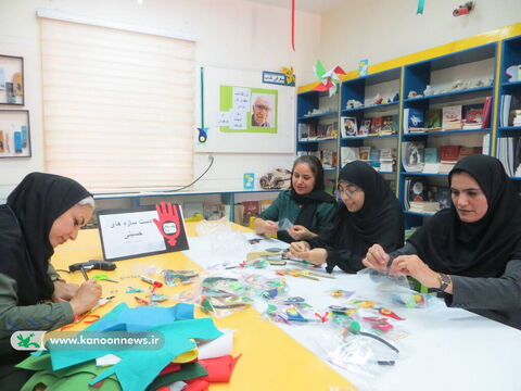 روایت تصویری پویش «هدیه‌ی خوبان» در مراکز فرهنگی هنری کانون استان بوشهر (2)