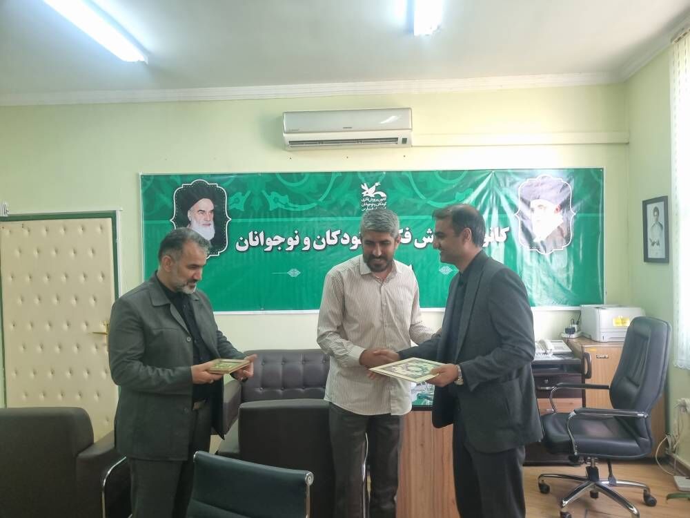 راضیه احمدی معاون فرهنگی کانون فارس شد
