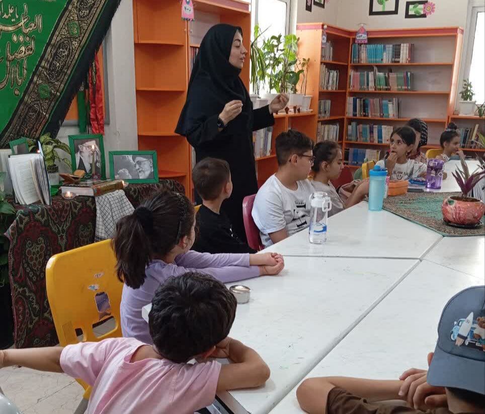 گرامیداشت یاد رهبر شهید در مرکز شماره ۱ کانون کرمانشاه
