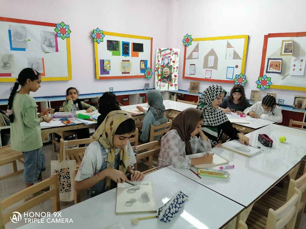 طنینِ هنر و ادبیات در مرکز فرهنگیهنری مهدیشهر