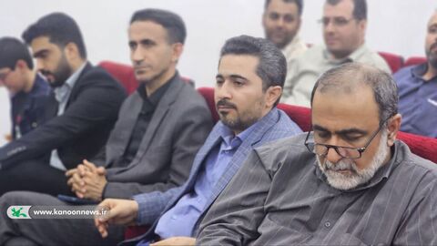 نشست صمیمی علامتی با همکاران ستادی و مربیان کانون اهواز