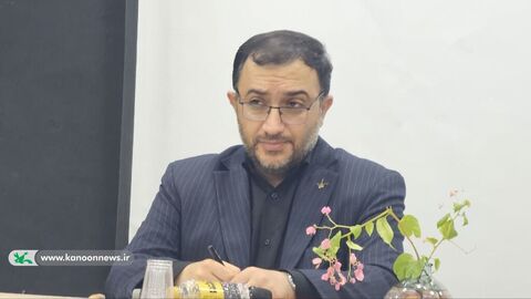 نشست صمیمی علامتی با همکاران ستادی و مربیان کانون اهواز