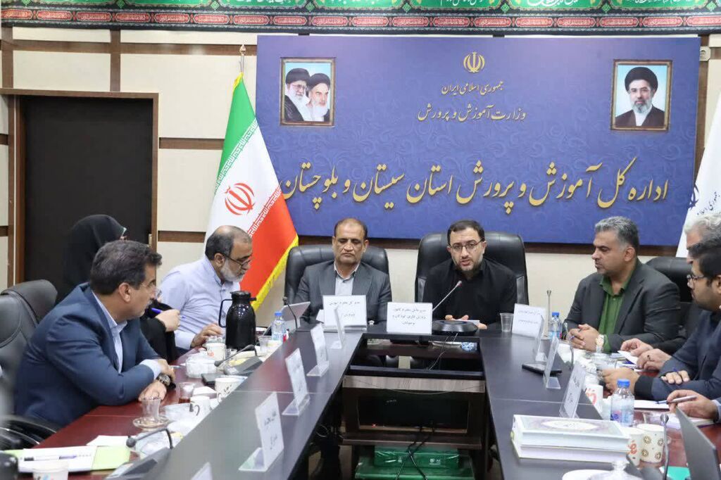 حامد علامتی در نشست پروژه مهر سیستان و بلوچستان انتقال دستاوردهای دفاع اخیر جمهوری اسلامی در پروژه مهر مورد توجه باشد