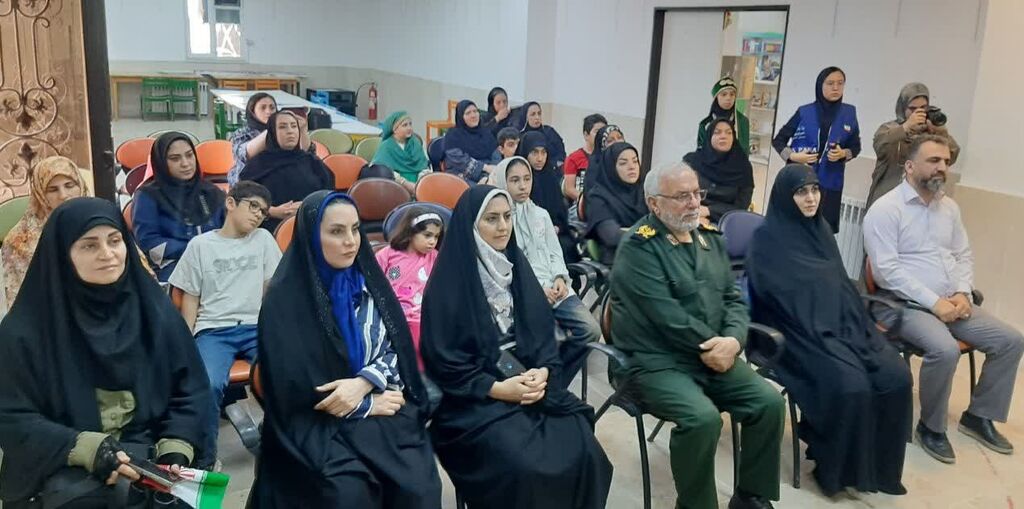 رونمایی از عروسک مجموعه تلویزیونی «قاصدک» در کانون البرز