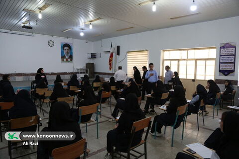 آلبوم تصویری بازدید مدیرعامل کانون پرورش فکری از حوزه های برگزاری آزمون نهایی بوشهر