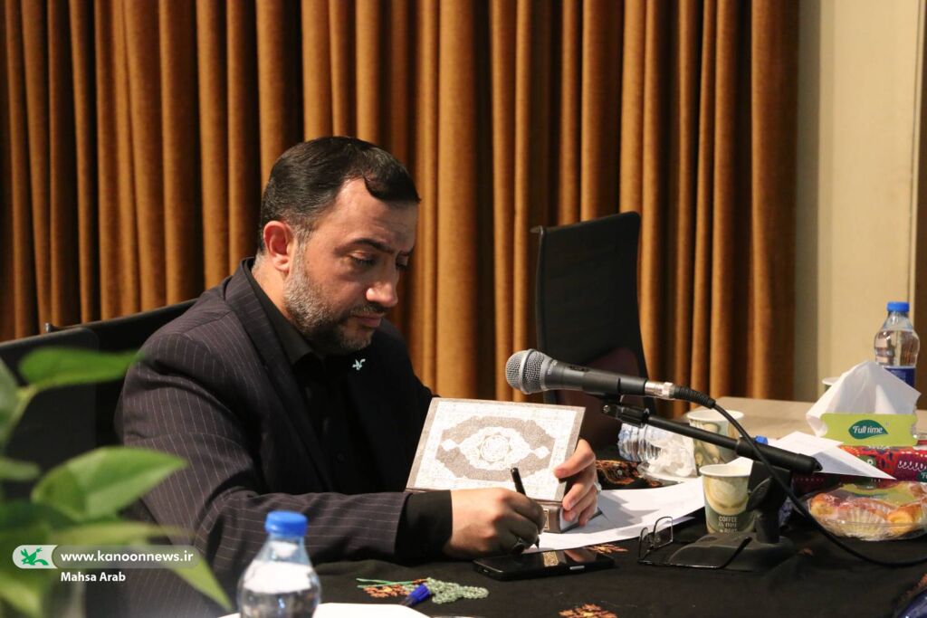 مدیرعامل کانون: مربیان و فرهنگیان، رزمندگان خط مقدم جبهه فرهنگی و جنگ شناختی هستند