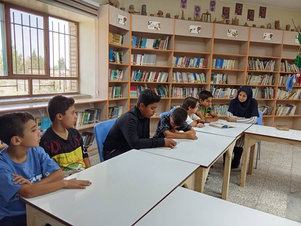 روزی پرنشاط برای اعضای مرکز فرهنگیهنری میامی با پارک، کتاب و خوشنویسی