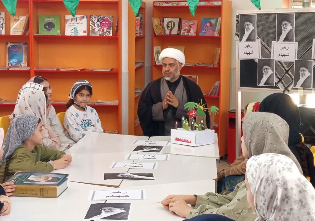 سوگواره یادبود رهبر شهید در کانون هوانیروز کرمانشاه برگزار شد