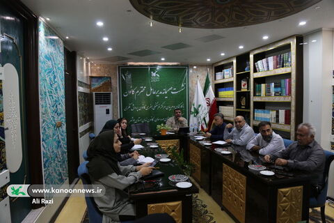 نشست مجازی با مربیان، کارکنان کانون و مدرسان کانون زبان استان بوشهر