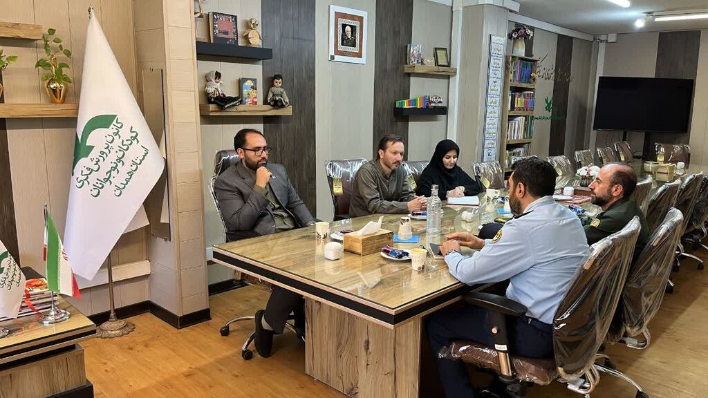برگزاری نشست مشترک کانون و بنیاد حفظ آثار و نشر ارزشهای دفاع مقدس