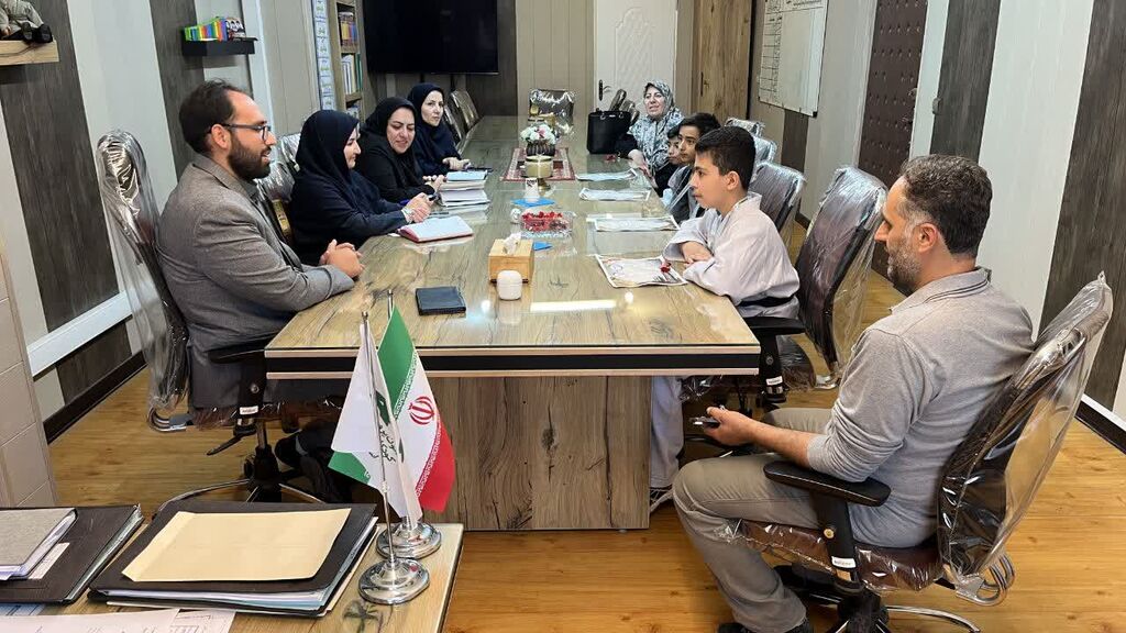 کاراته مدالآوران کوچک باشگاه کانون همدان میهمان مدیرکل شدند