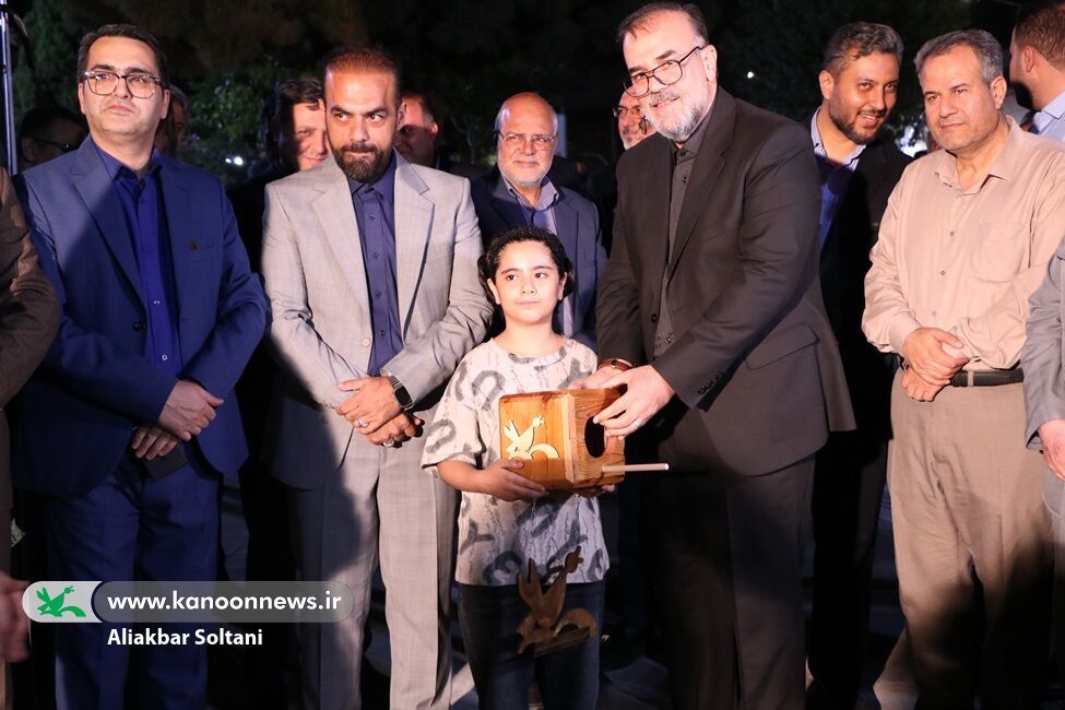 قدردانی اعضای کانون کرمان از شهردار کرمان قدردانی اعضای کانون کرمان از شهردار کرمان