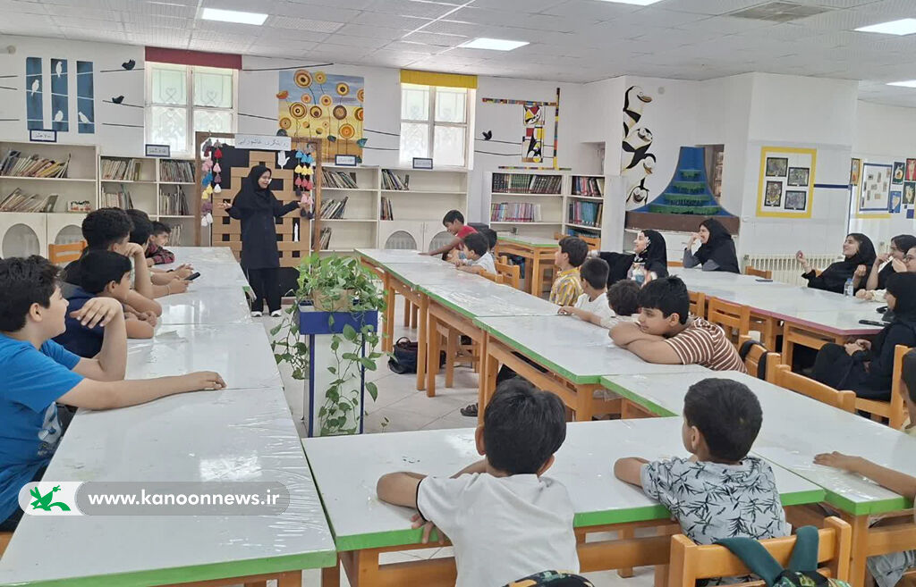محفل روایتگریِ عاشوراییِ کودکان در یزد برگزار شد
